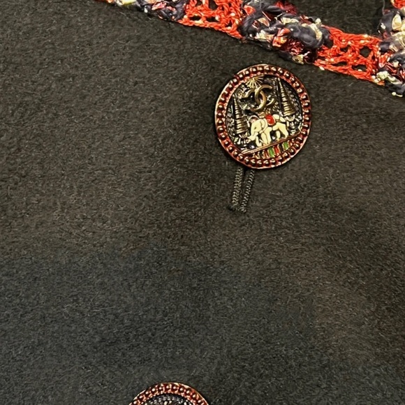 Chanel jacket - Picture 7 of 7